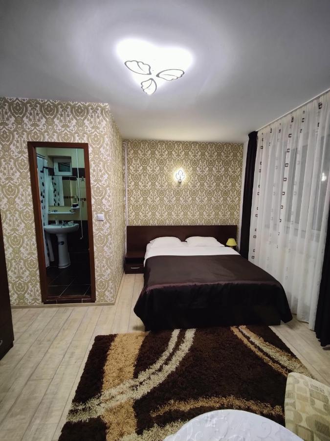 Casa Adina Hotell Sinaia Exteriör bild